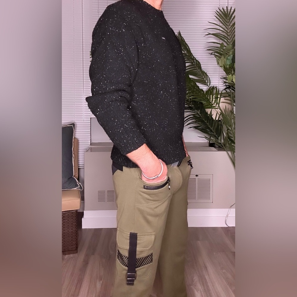 Andrew Christian | Army Cargo Pants in Olive (Medium) - Picture 13 of 15
